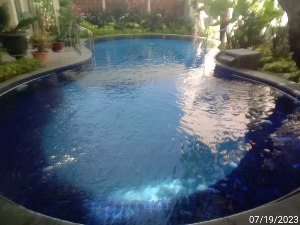 menjaga kualitas air kolam