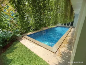 Kolam Renang Pribadi yang Indah Tanpa Kaporit