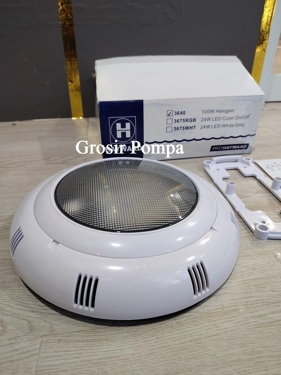 Jual LED & Halogen Hayward Kolam Renang di Bali – Pilihan Pencahayaan Kolam yang Elegan dan Tahan Lama